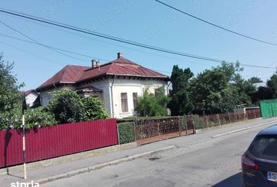 Casă cu 4 camere cu Teren 810 Mp în Fălticeni - 2