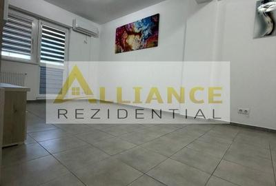Apartament cu 2 camere în Apărătorii Patriei
