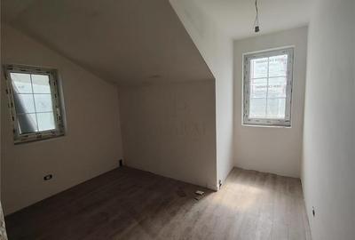 Duplex cu 4 camere cu Canalizare în Moșnița Nouă - 4