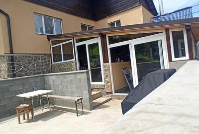 Casă cu Teren 1400 Mp în Central - 4