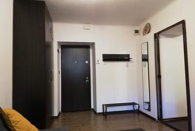 Garsonieră, mobilată în P-ța Romană