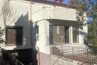 Casă cu 4 camere în Central - 4