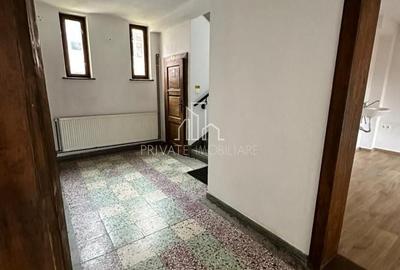 Casă individuală cu 5 camere cu Canalizare în Central - 8