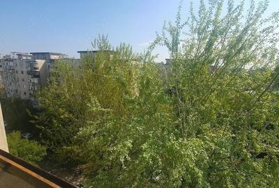 Garsonieră decomandată în Brâncoveanu