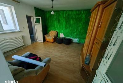 Casă cu 4 camere decomandat cu Teren 85 Mp în 1 Mai