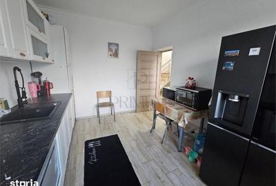 Casă cu 4 camere cu Teren 263 Mp în Sânmihaiu Român