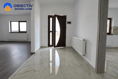 Casă cu 3 camere cu Teren 507 Mp în Dumbrava