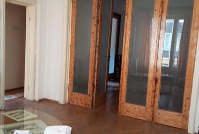 Apartament cu 3 camere semidecomandat în Universitate - 3