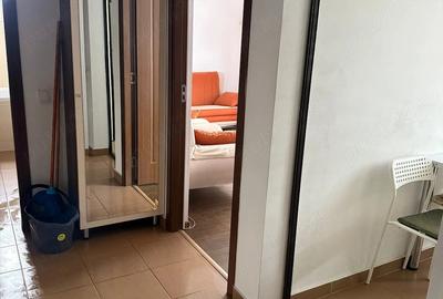 Apartament cu 2 camere decomandat în Tractorul - 3