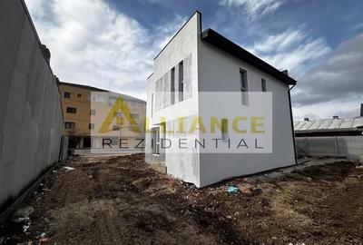 Casă cu 5 camere cu Teren 240 Mp în Central