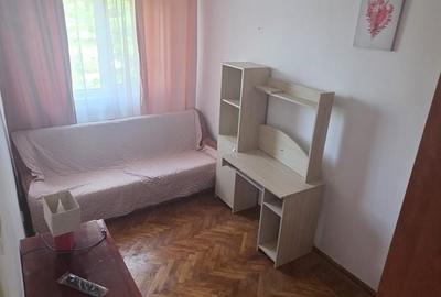 Apartament cu 3 camere semidecomandat în Central - 2