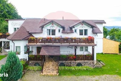 Casă cu 9 camere cu Teren 888 Mp în Bran - 1