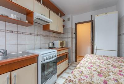 Apartament cu 3 camere semidecomandat, mobilat în Județean - 8