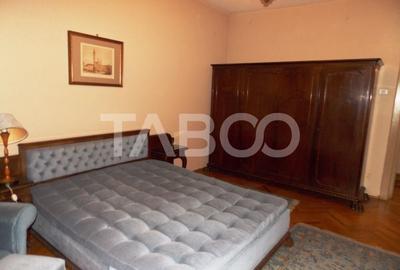 Apartament cu 3 camere decomandat, mobilat în Sub Arini