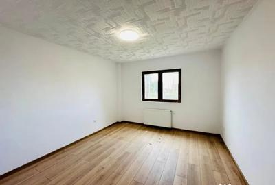 Casă cu 5 camere cu Teren 450 Mp în Central - 9
