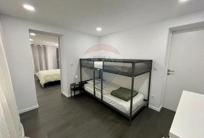 Casă cu 4 camere cu Teren 1397 Mp în Poiana - 1