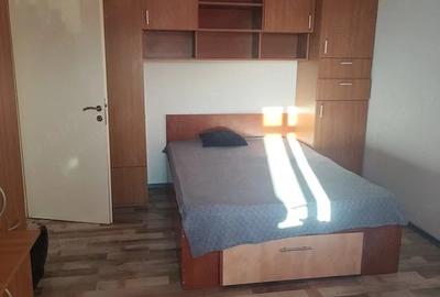Apartament cu 2 camere decomandat în Drumul Taberei