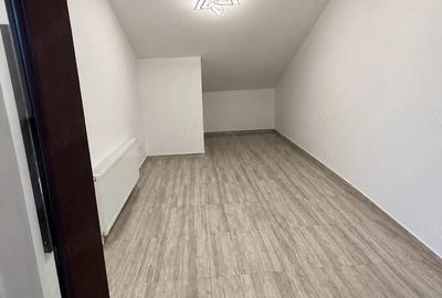 Casă cu 6 camere cu Teren 587 Mp în Sânmihaiu Român