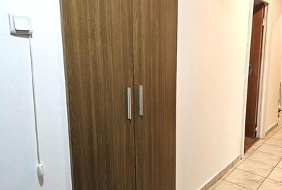 Apartament cu 3 camere decomandat, mobilat în Lujerului