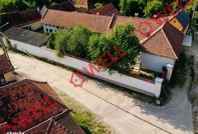 Casă cu 4 camere în Aita Medie