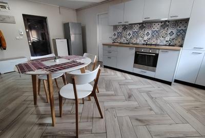 Apartament cu 3 camere semidecomandat în Florești - 1