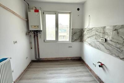 Apartament cu 3 camere decomandat în Șagului