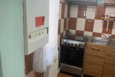 Apartament cu 3 camere semidecomandat în Central - 2