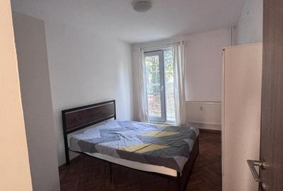 Apartament cu 3 camere decomandat, mobilat în Baba Novac