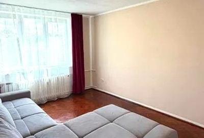Apartament cu 2 camere decomandat în Plopilor - 1