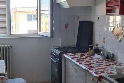 Apartament cu 3 camere decomandat în Central - 1