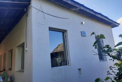 Casă cu 4 camere în Central - 3