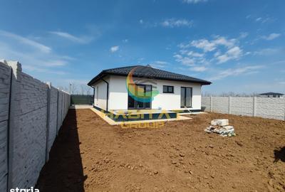 Casă cu 3 camere cu Teren 375 Mp în Vidra