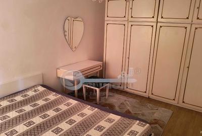 Apartament cu 2 camere decomandat în Podu Roș