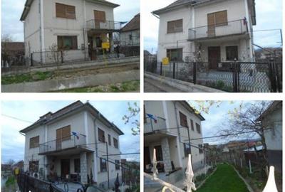 Casă cu 2 camere în Unirea