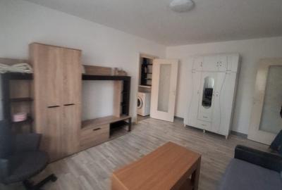Apartament cu 2 camere semidecomandat în Griviței