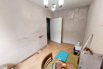 Apartament cu 4 camere decomandat în Aleea Trandafirilor - 1