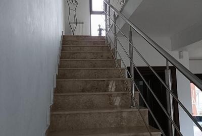 Casă cu 3 camere în Central