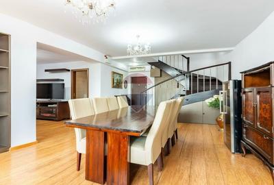 Apartament cu 4 camere decomandat, mobilat în Unirii