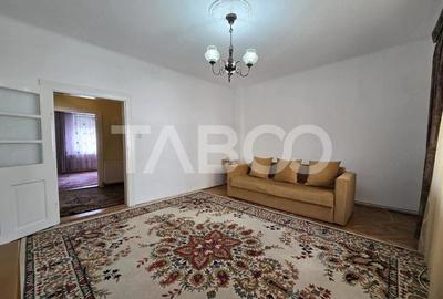 Casă cu 4 camere cu Teren 237 Mp în Central