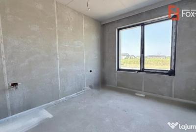 Casă cu 5 camere cu Teren 305 Mp în Moșnița Nouă