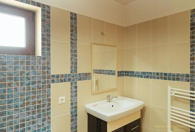 Casă individuală cu 5 camere decomandat cu Canalizare în Stupini - 54