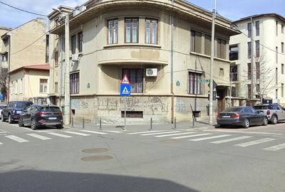 Apartament cu 3 camere semidecomandat în Știrbei Vodă
