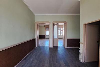 Apartament cu 3 camere decomandat în Semicentral - 3