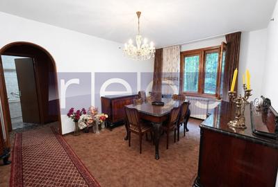 Apartament cu 3 camere decomandat în Tineretului
