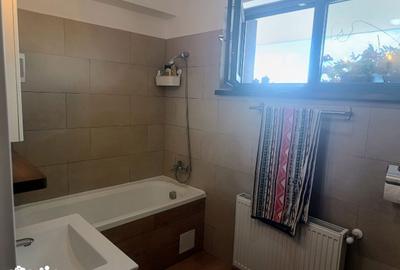 Apartament cu 2 camere decomandat, mobilat în Tractorul - 1