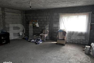Casă cu 4 camere în Albești