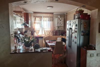 Apartament cu 3 camere decomandat în Mărăței - 1