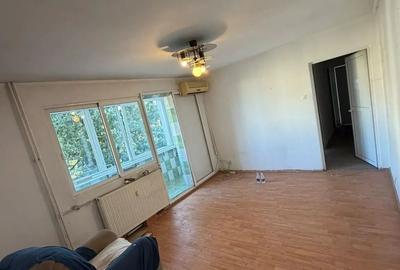 Apartament cu 4 camere decomandat, mobilat în Gorjului