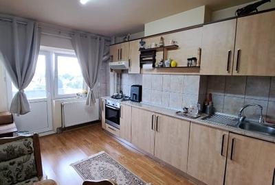 Apartament cu 3 camere decomandat, mobilat în Micro 11 - 9