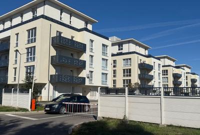 Apartament cu 3 camere decomandat, mobilat în Buftea